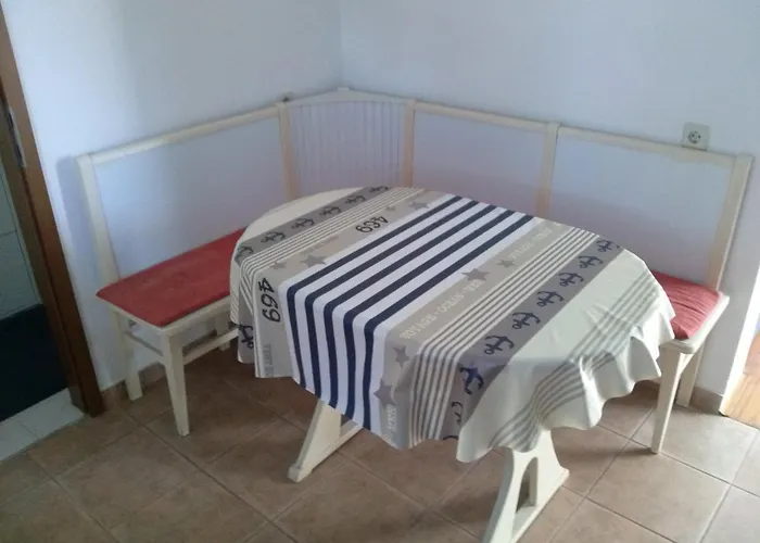 By The Sea Apartamento Lukoran