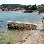 By The Sea * Lukoran
