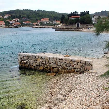 By The Sea * Lukoran