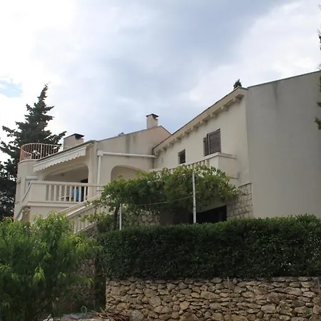 By The Sea * Lukoran