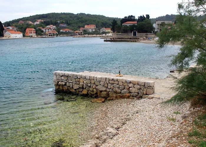 By The Sea * Lukoran